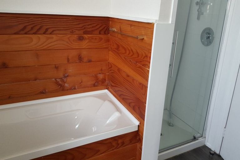 Photo of property in 25 Brookes Terrace, Waitara, 4320