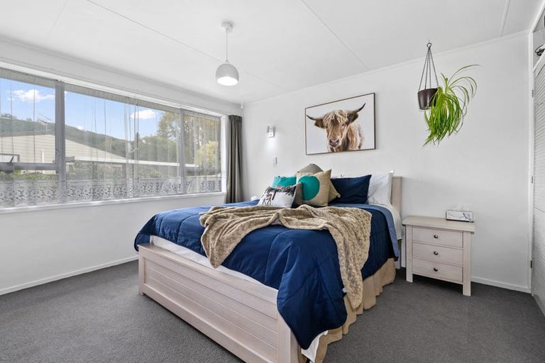 Photo of property in 14 Luke Place, Fairy Springs, Rotorua, 3015