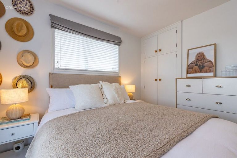 Photo of property in 84 Pacific Road, North New Brighton, Christchurch, 8083