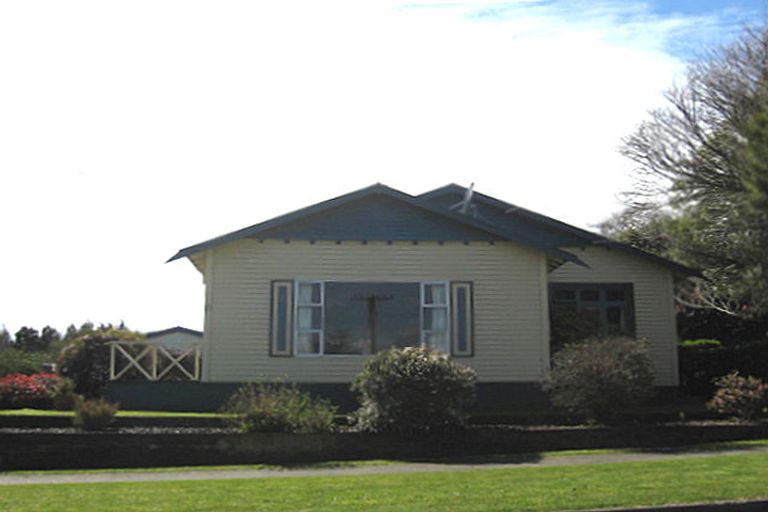 Photo of property in 10 Tokomaru Road, Tokomaru, Palmerston North, 4474