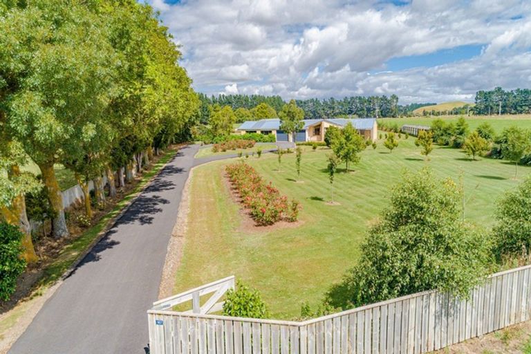 Photo of property in 167 Heretaunga Road, Maharahara, Dannevirke, 4972