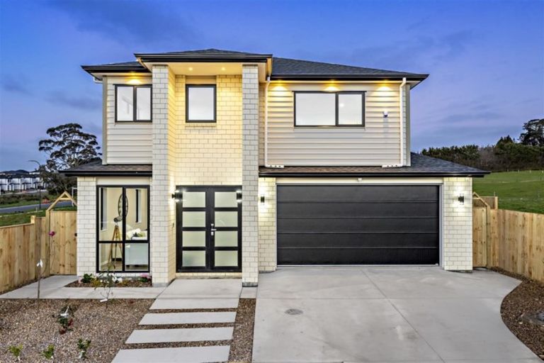 Photo of property in 22 Mcquoids Road, Flat Bush, Auckland, 2019