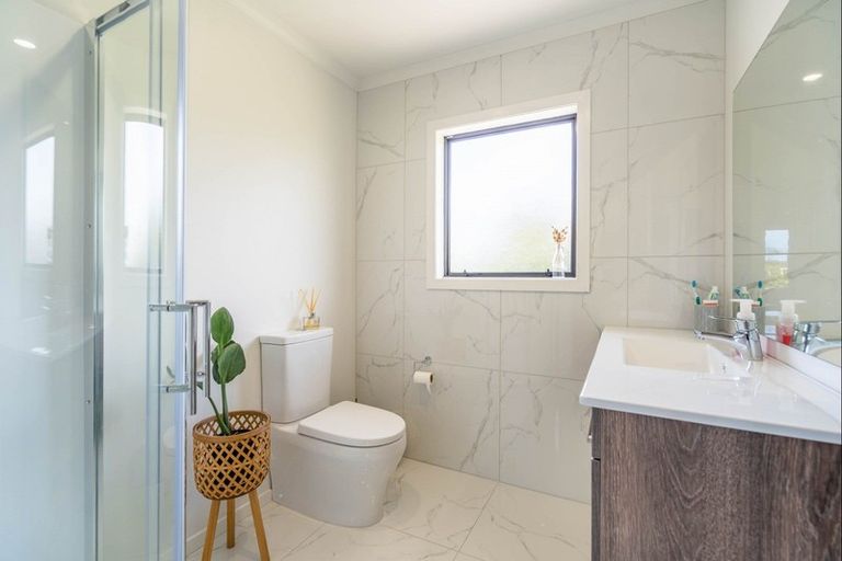 Photo of property in 11 Dennis Taylor Court, Paraparaumu, 5032