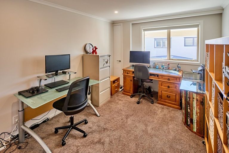 Photo of property in 14 Latimer Way, Petone, Lower Hutt, 5012