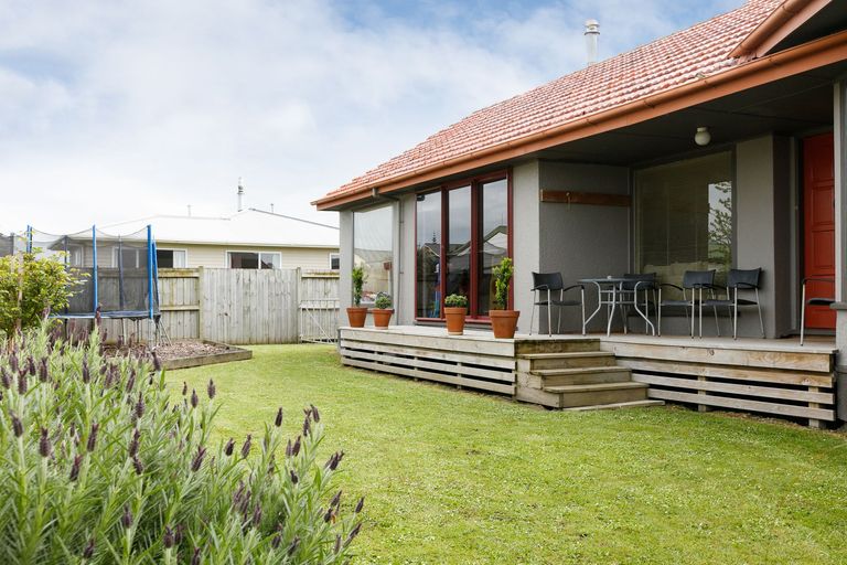 Photo of property in 1a Carthew Street, Feilding, 4702