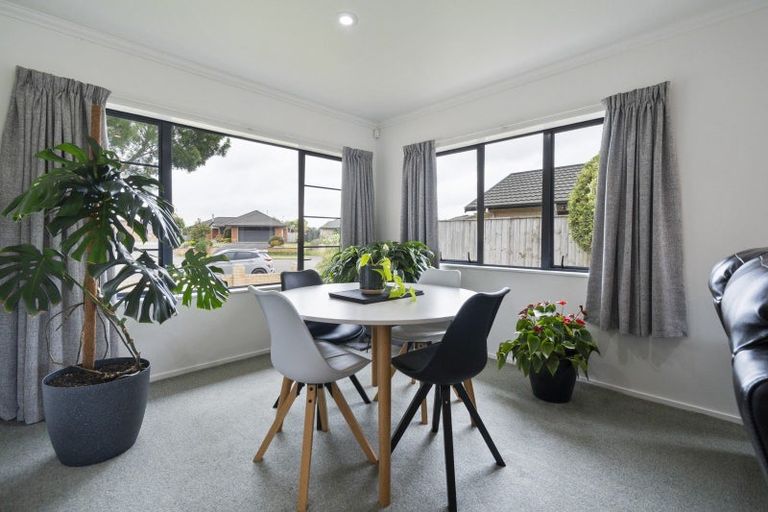 Photo of property in 6 Brookside Close, Highbury, Palmerston North, 4412