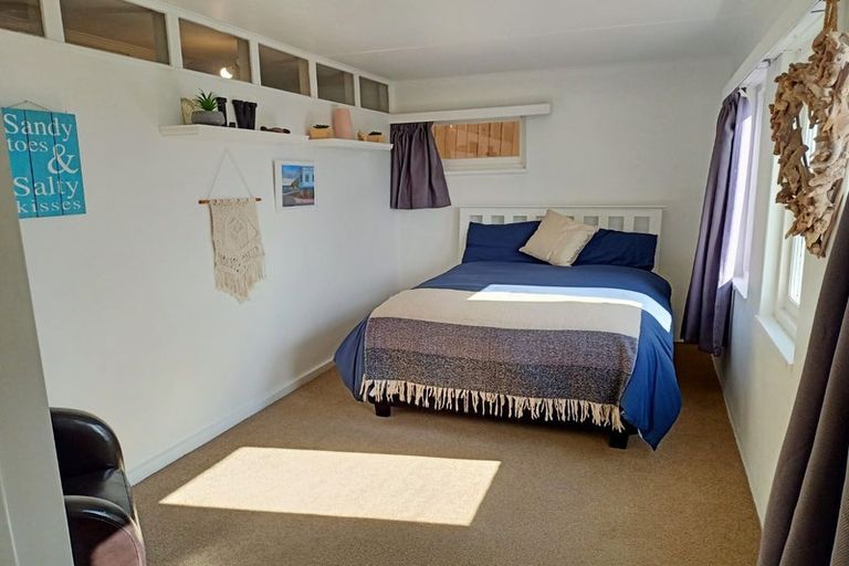 Photo of property in 42 Easther Crescent, Kew, Dunedin, 9012