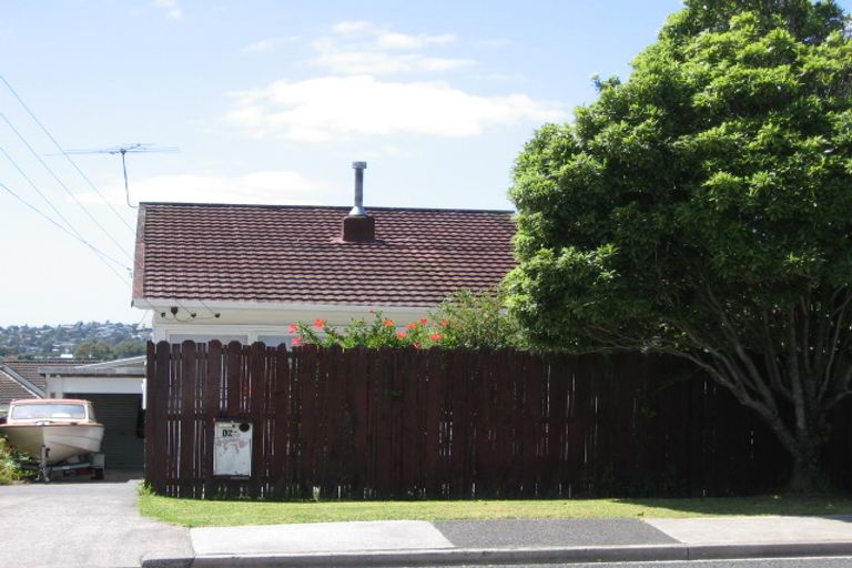 Photo of property in 155 Rangatira Road, Beach Haven, Auckland, 0626