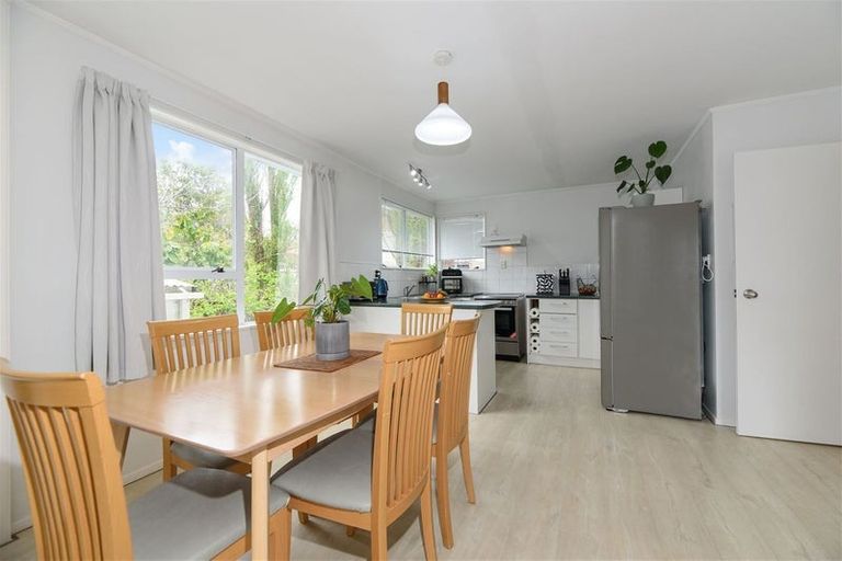 Photo of property in 48 Borich Road, Sunnyvale, Auckland, 0612
