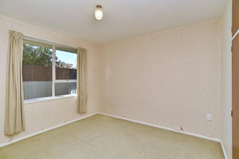 Photo of property in 2/28 Strathfield Avenue, Dallington, Christchurch, 8061