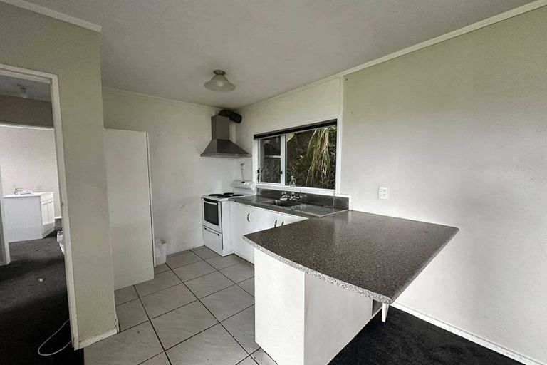 Photo of property in 1/3 Jerome Way, Crofton Downs, Wellington, 6035