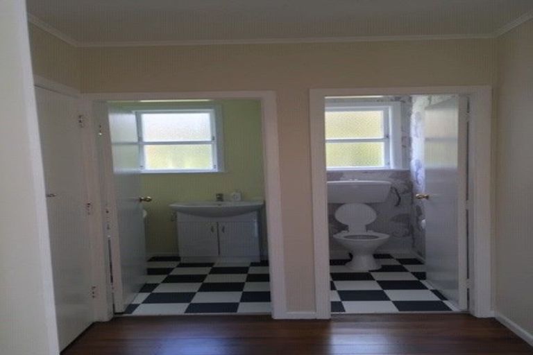 Photo of property in 86 Brandon Street, Featherston, 5710