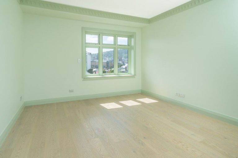 Photo of property in Hamilton Flats, 1/9 Hawker Street, Mount Victoria, Wellington, 6011