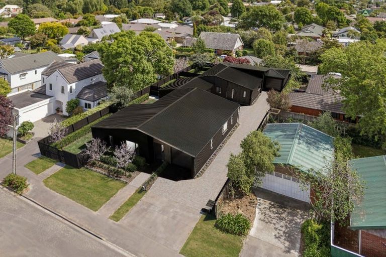 Photo of property in 15a Buxton Terrace, Saint Martins, Christchurch, 8022