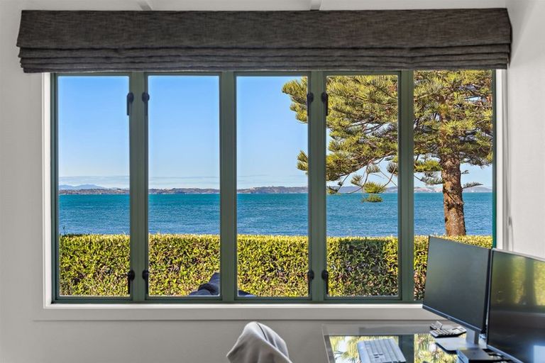 Photo of property in E/5 The Esplanade, Eastern Beach, Auckland, 2012