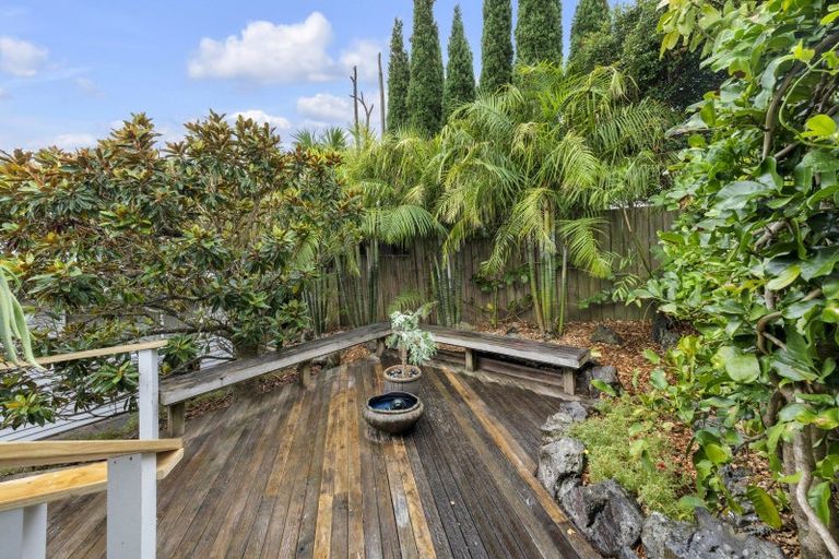 Photo of property in 31 Robbies Road, Shelly Park, Auckland, 2014