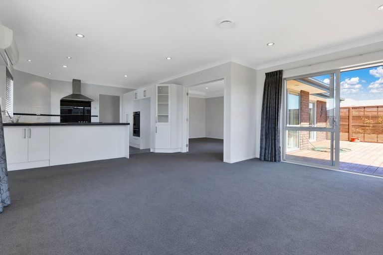 Photo of property in 9 Walnut Way, Rangiora, 7400