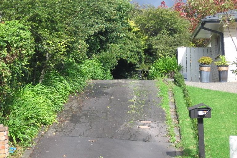 Photo of property in 52 Fordyce Avenue, Sunnyhills, Auckland, 2010