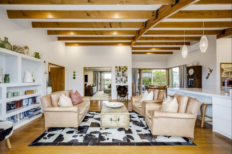 Photo of property in 17 Collison Terrace, Haumoana, 4102