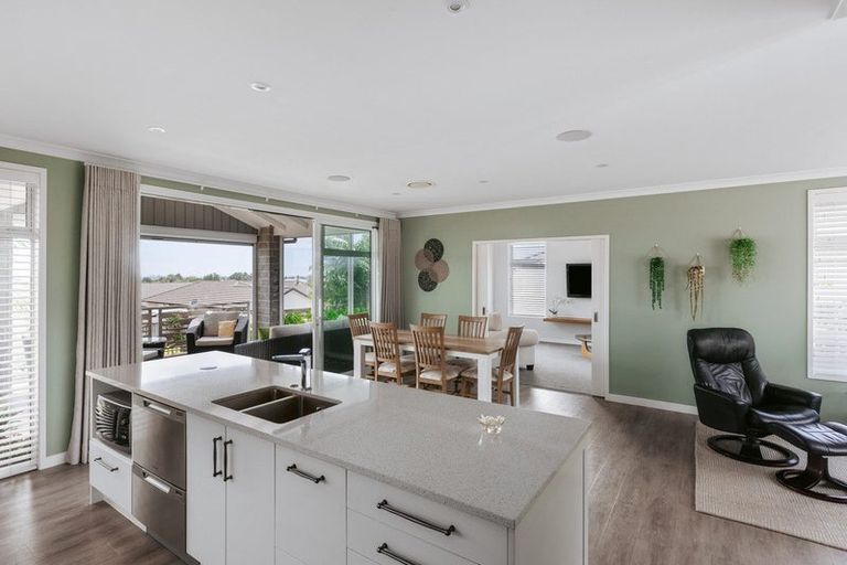 Photo of property in 5 Damien Place, Ohauiti, Tauranga, 3112