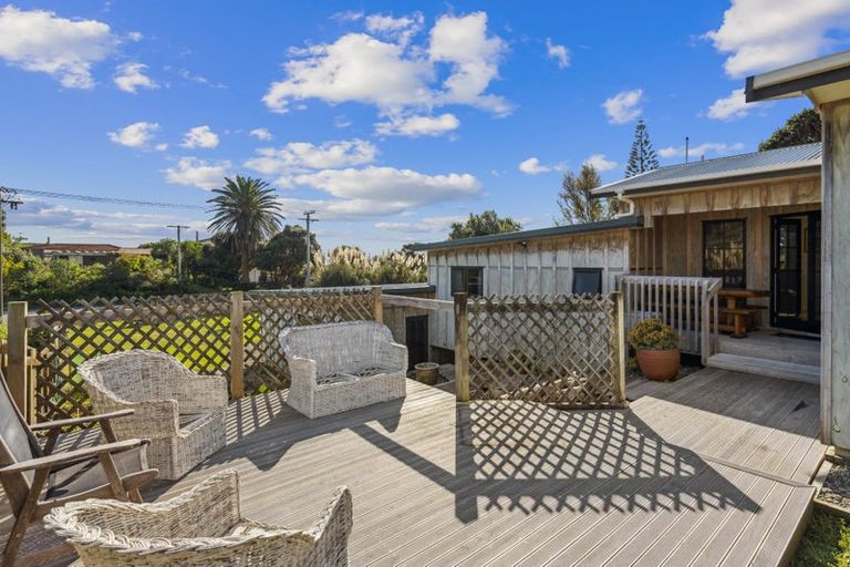 Photo of property in 24 Rodney Avenue, Te Horo Beach, Otaki, 5581