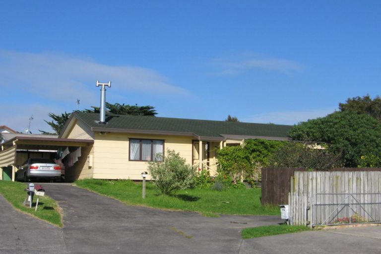 Photo of property in 2/10 Kimdale Place, Totara Heights, Auckland, 2105