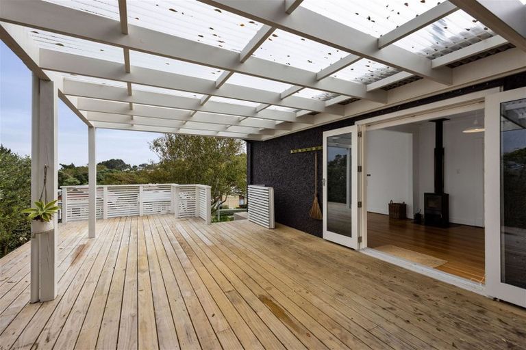 Photo of property in 65 Pioneer Road, Moturoa, New Plymouth, 4310