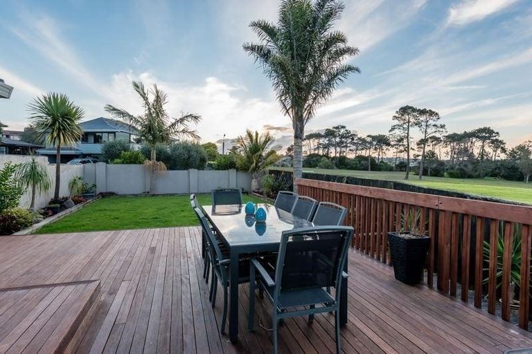 Photo of property in 63 Renoir Street, West Harbour, Auckland, 0618