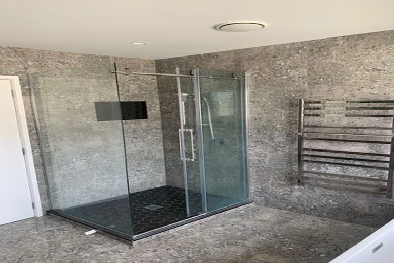 Photo of property in 7 Pluto Place, Beach Haven, Auckland, 0626