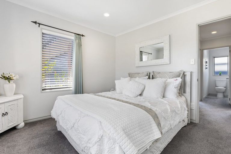 Photo of property in 22 Manor Park Drive, Pyes Pa, Tauranga, 3112