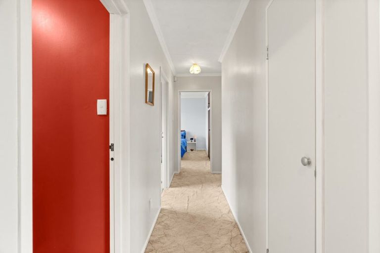 Photo of property in 72 Kinmont Crescent, Kinmont Park, Mosgiel, 9024