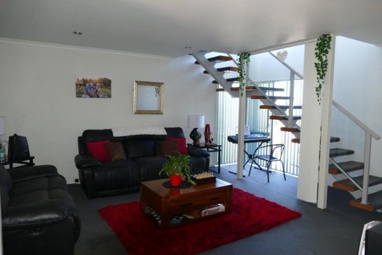 Photo of property in 12 Beachman Grove, Hilltop, Taupo, 3330
