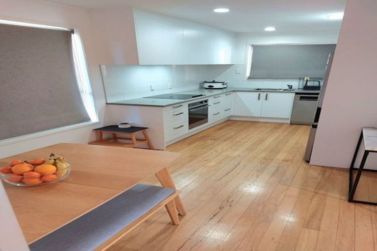 Photo of property in 21 Flaxdale Street, Birkdale, Auckland, 0626