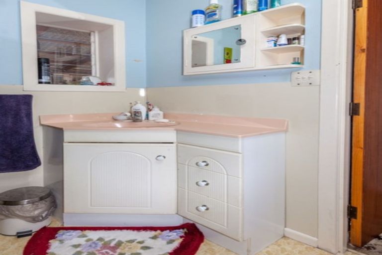 Photo of property in 43 Robinson Road, Whitianga, 3510