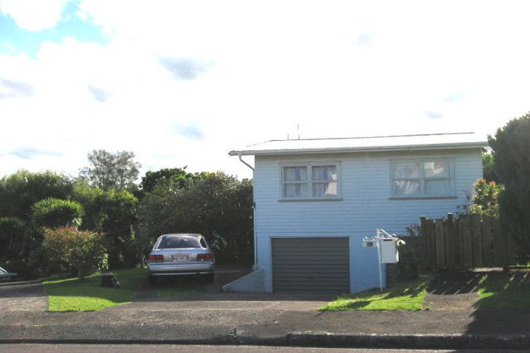 Photo of property in 21 Dudding Avenue, Northcote, Auckland, 0627