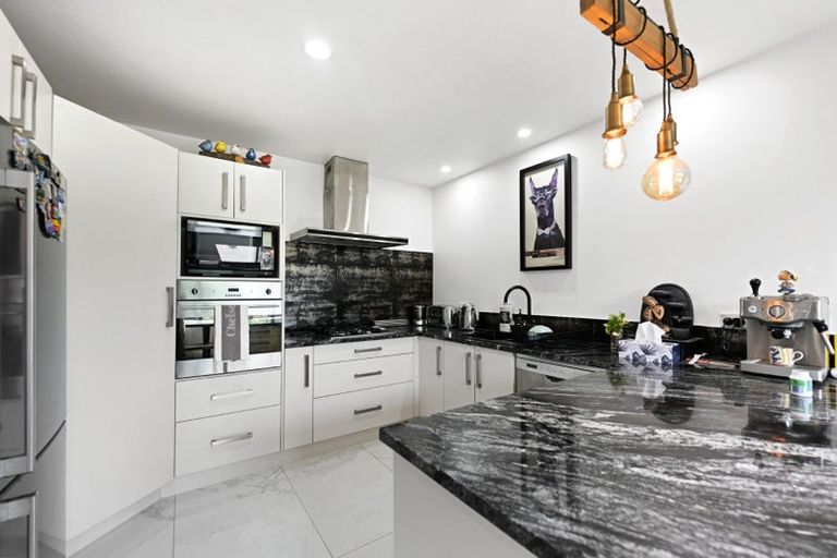 Photo of property in 2/5a Opoia Road, Hamilton East, Hamilton, 3216