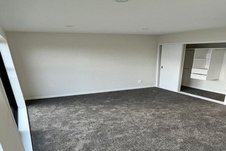 Photo of property in 3/86 Fred Taylor Drive, Westgate, Auckland, 0814