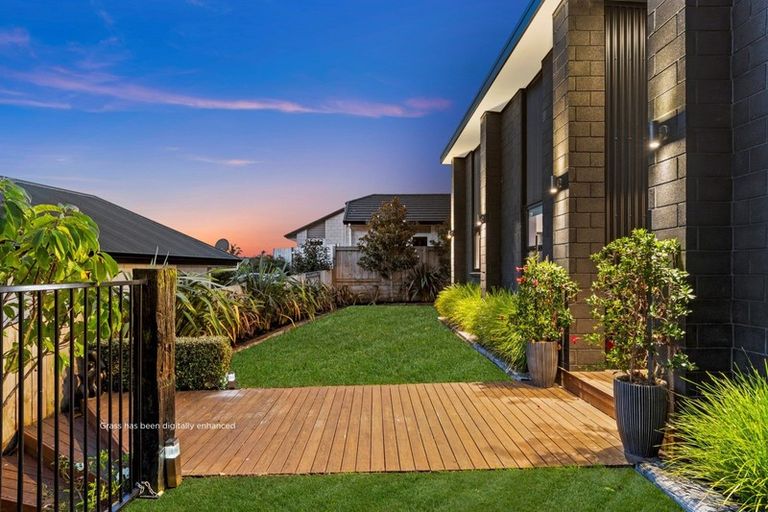 Photo of property in 10 Ellesmere Close, Pyes Pa, Tauranga, 3112