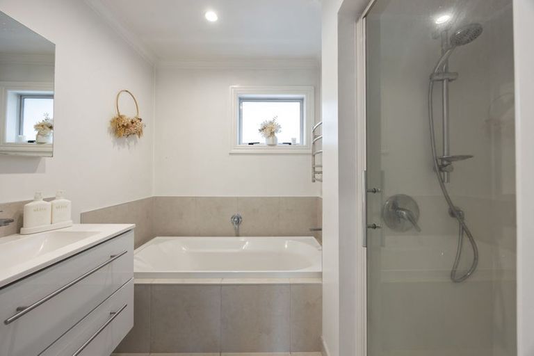 Photo of property in 6 Erika Place, Fairview Downs, Hamilton, 3214