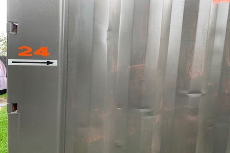 Photo of property in 24 Beverly Place, New Lynn, Auckland, 0600