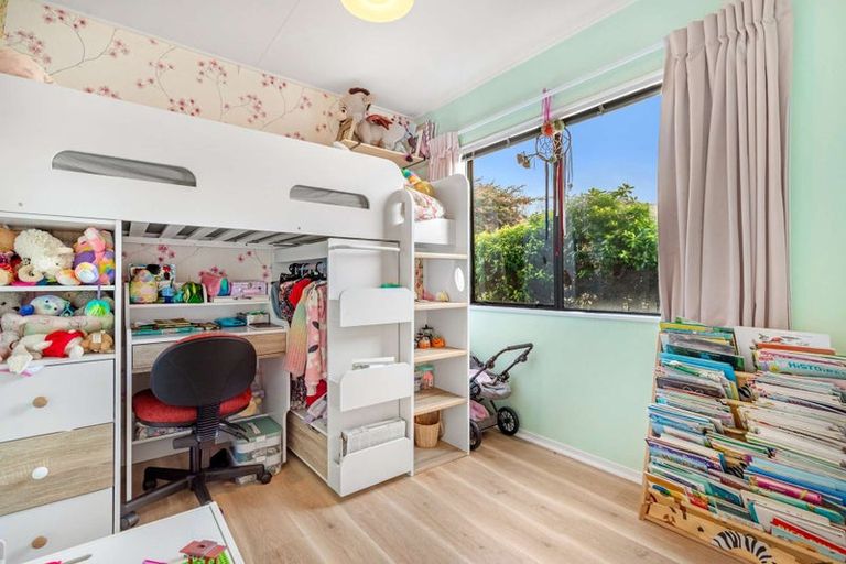 Photo of property in 35b Aquarius Drive, Kawaha Point, Rotorua, 3010