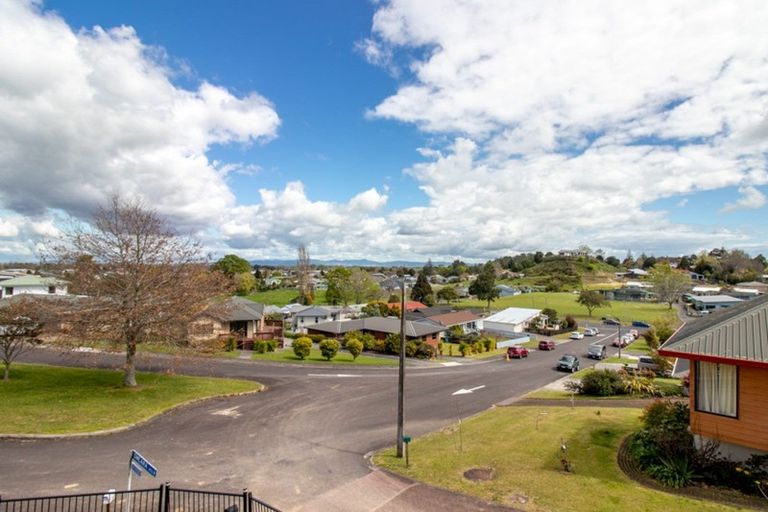Photo of property in 16 Ohinemuri Place, Paeroa, 3600