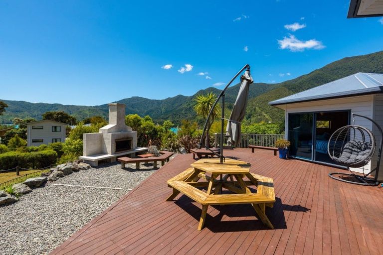 Photo of property in 7 Soucis Lane, Okiwi Bay, French Pass, 7193