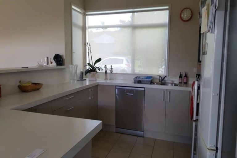 Photo of property in 12 Driftwood Drive, Red Beach, 0932