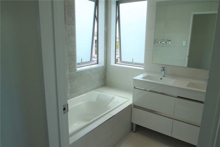 Photo of property in 20 Lockheed Street, Hobsonville, Auckland, 0618