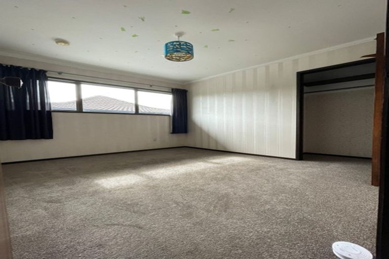 Photo of property in 2/723 Beach Road, Browns Bay, Auckland, 0630