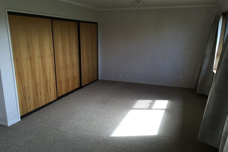 Photo of property in 2/18 Sheraton Place, Redwood, Christchurch, 8051