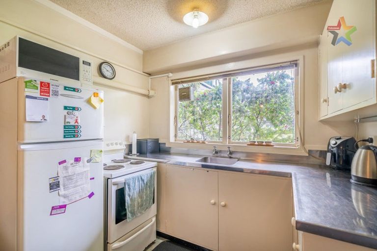 Photo of property in 2/21 Britannia Street, Petone, Lower Hutt, 5012