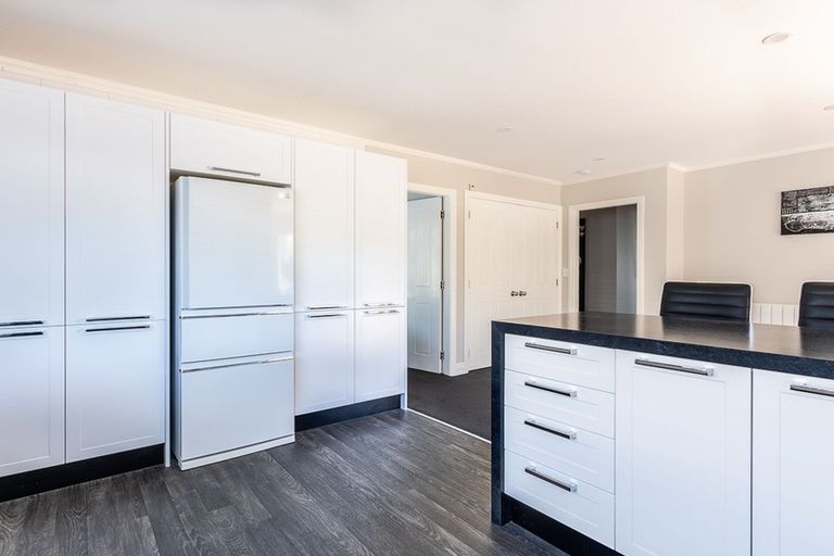 Photo of property in 315 Te Moana Road, Waikanae, 5036