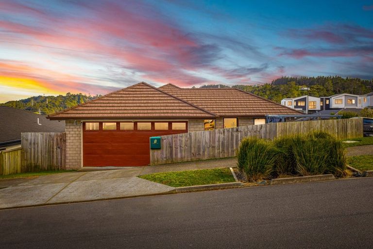 Photo of property in 1 Reserva Crescent, Kumeu, 0810